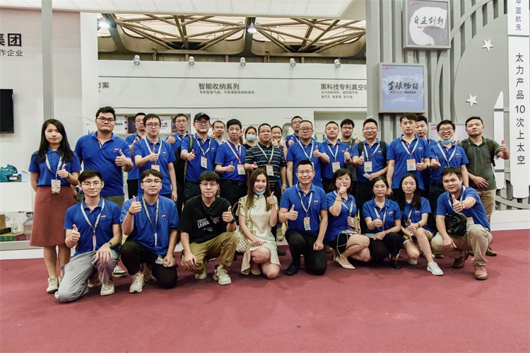 U8国际.jpg U8国际.jpg
